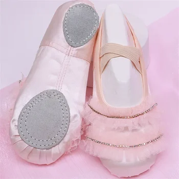 Профессиональная балетная обувь для девочек на мягкой подошве из атласа, детские тапочки, женская однотонная обувь для занятий йогой в тренажерном зале, танцевальная обувь для балерин